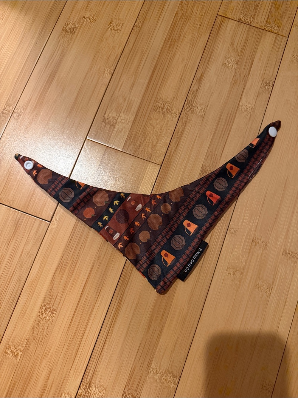 Reversible dog bandana